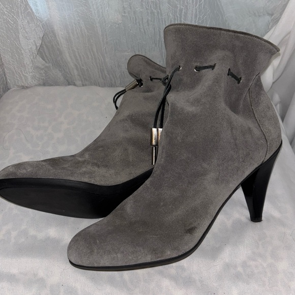 Michael Kors Soft Low Gray Suede Leather Womans Drawstring Boots Booties sz 10M - Picture 5 of 10